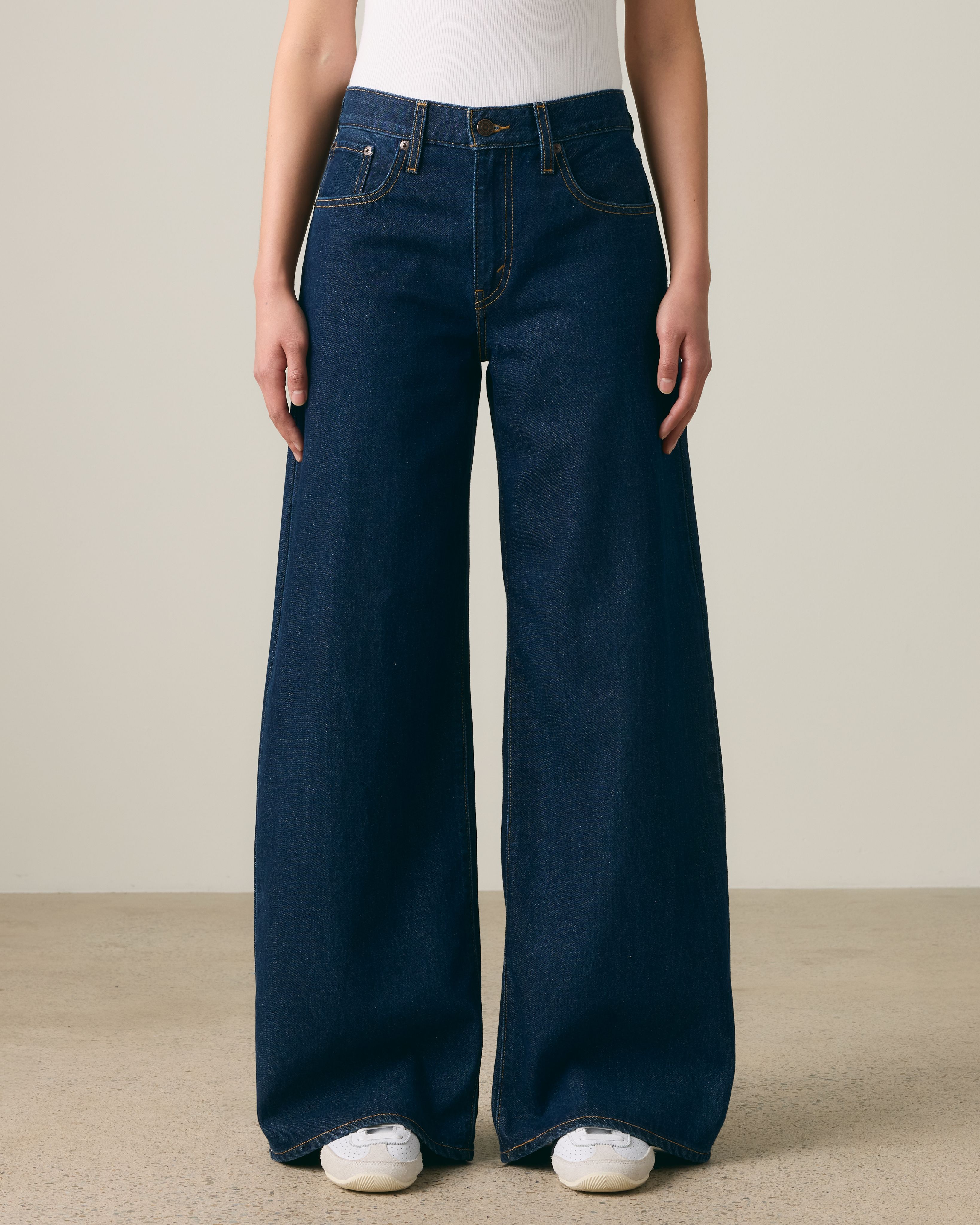 318 Wide Leg Jeans For Women | Levi's® US
